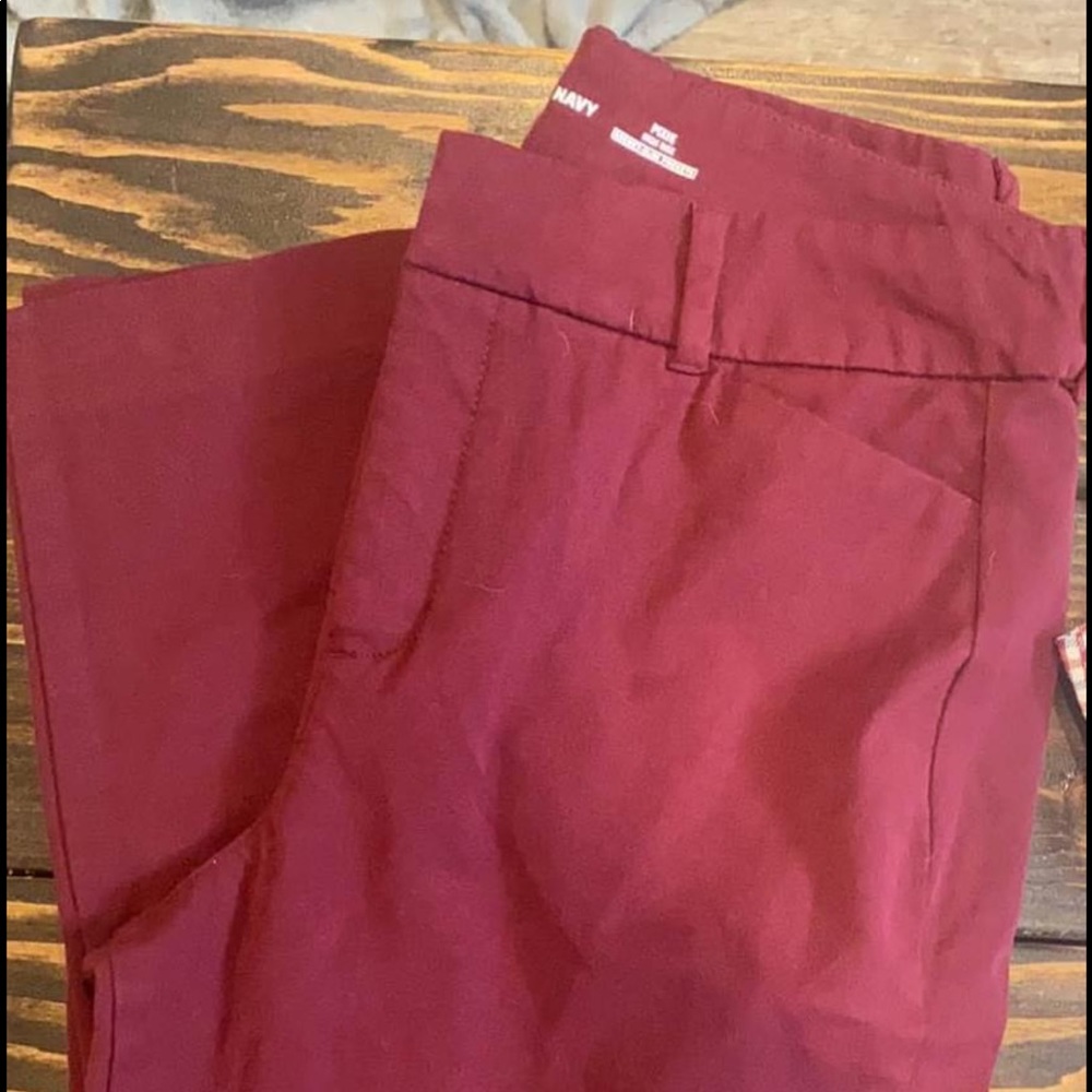 Burgundy Old Navy pixie high rise pants, size 6, NWOT